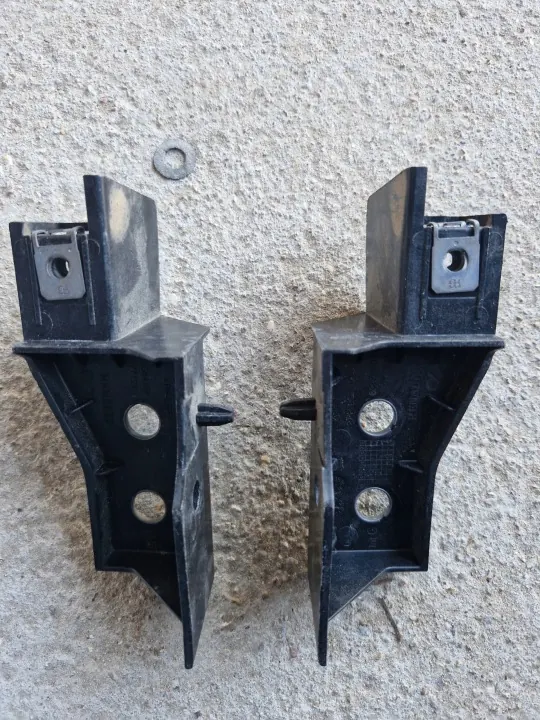 OEM 622208499R Scheinwerfer-Schiene Rechts Vorne Montage image 2