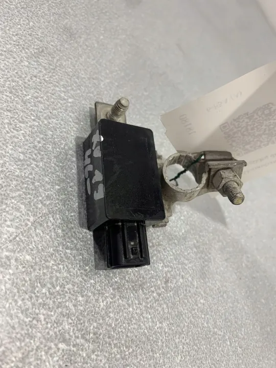 Subaru Pyrotekninen Puristin OEM FBZ18180 - Käytetty image 2
