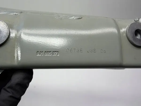Support d'aile avant gauche Porsche Taycan OEM 9J1805373 image 5