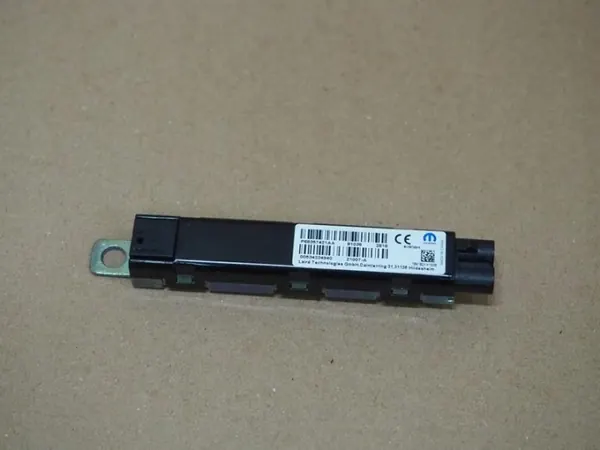 Module Antenne Jeep Compass II P68357421AA image 2