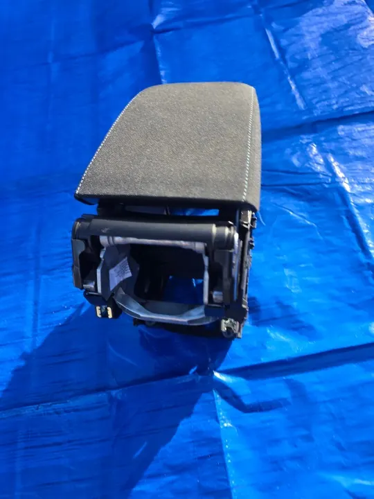 VW Golf VII Variant Käsinoja OEM 5G0864251J image 4