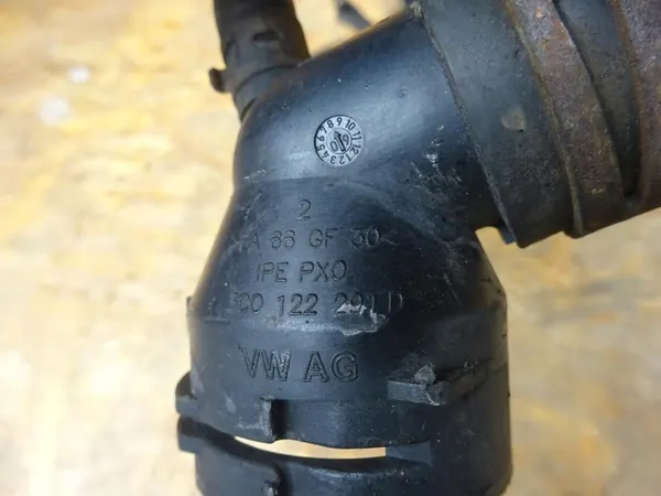 AUDI A3 8P GOLF VI 1.6 TDI Vesiputkisarja 1K0122101KA image 10