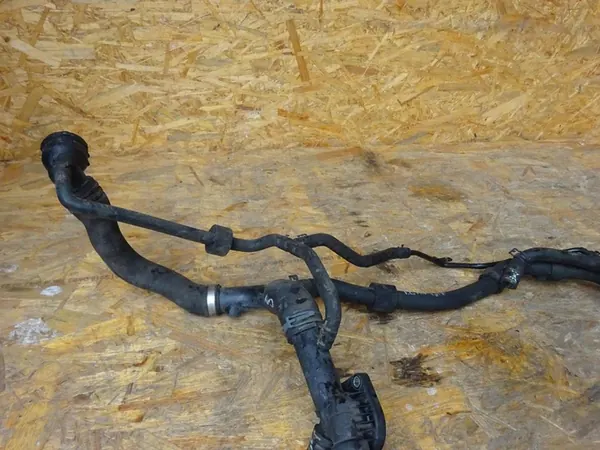 AUDI A3 8P GOLF VI 1.6 TDI Vesiputkisarja 1K0122101KA image 2