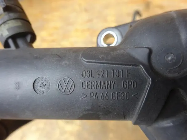 AUDI A3 8P GOLF VI 1.6 TDI Vesiputkisarja 1K0122101KA image 9