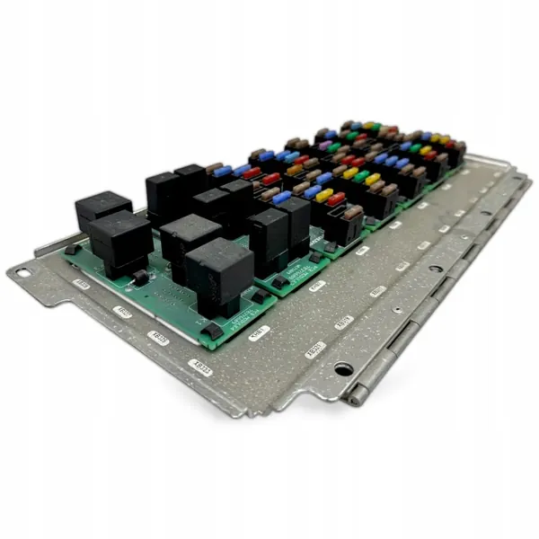 Volvo zekeringkast OEM 22406146 - Gebruikte staat image 3