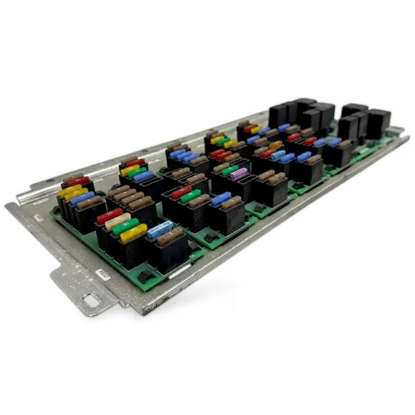 Volvo zekeringkast OEM 22406146 - Gebruikte staat image 6