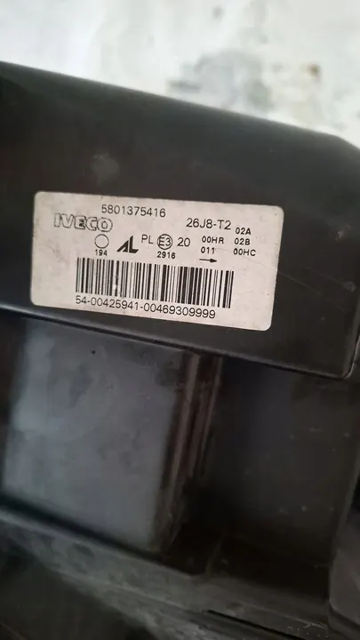 Farol dianteiro esquerdo IVECO DAILY IV 11-14 image 2