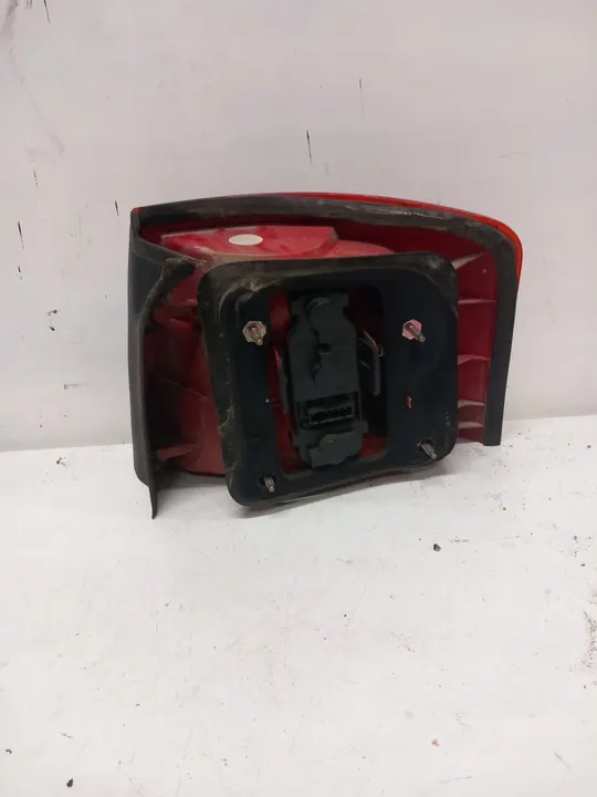 Lámpara Trasera Izquierda Audi A6 image 2