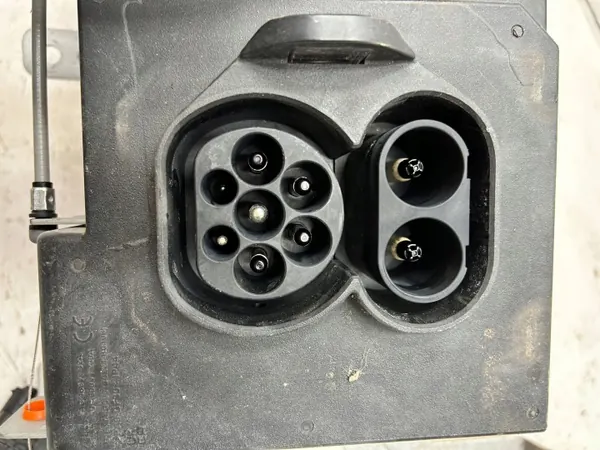 Prise de charge Kia Niro 2022 pour véhicule électrique image 3