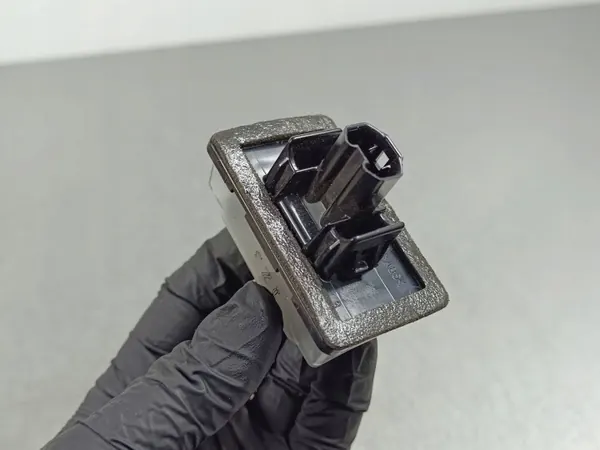 Mazda OE FOB56346 Registreringsskyltsljus - Begagnad image 5