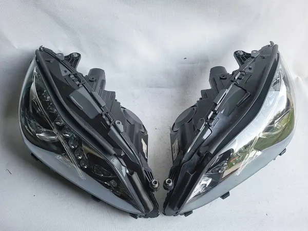 Mercedes E-Klasse W212 Lift LED-koplampen image 6