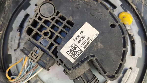 Komplett AdBlue-tank AUDI A6 C7 A7 4G0131877 image 5