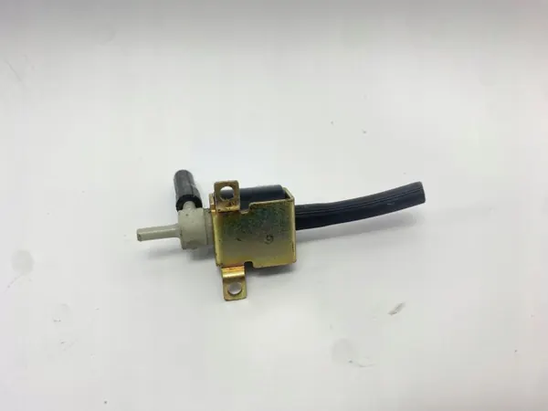 Istuinlaskuventtiili OEM 0008001178 Mercedes W124 image 5