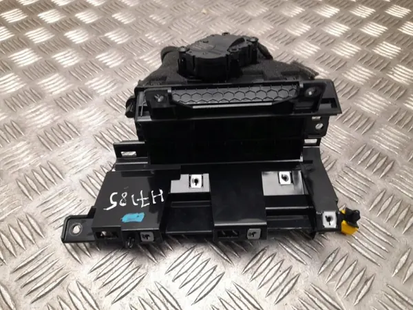 Saída de Ar Polestar 4 OEM 8892887754BA0 Dianteira Direita image 2