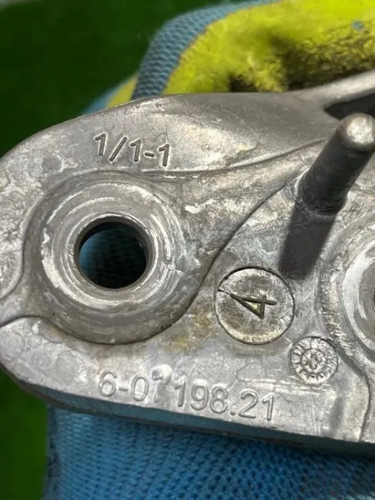 BMW Vaihteiston tuki OEM 8632095 3.0L 2019 image 4