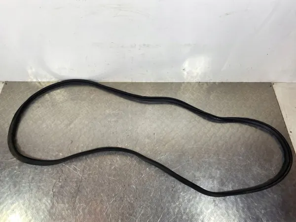 Junta maletero Maserati Levante OEM FOB46345 - Usado image 2