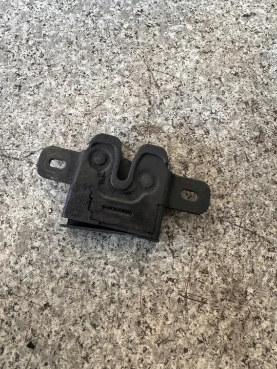 OEM ZAMEK MASKI PRAWY PRZÓD Volvo V60/S60 2013-2018 image 3