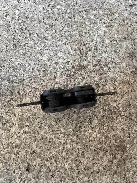 OEM ZAMEK MASKI PRAWY PRZÓD Volvo V60/S60 2013-2018 image 4