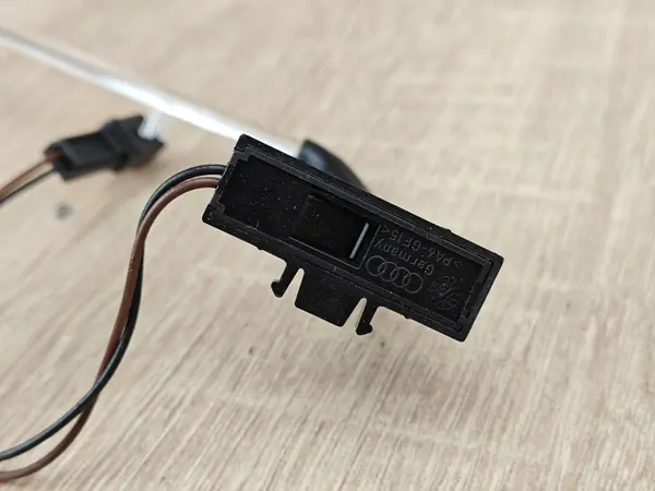 Audi A7 4G 2016 LED-tunnellist OEM 4G0947094 image 4