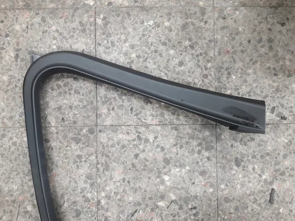 Moldura de puerta delantera derecha BMW X5 G05 3.0L OEM 51357445512 image 5