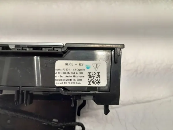Cinzeiro Porsche Cayenne 9Y OEM 9Y0857950A Usado image 7