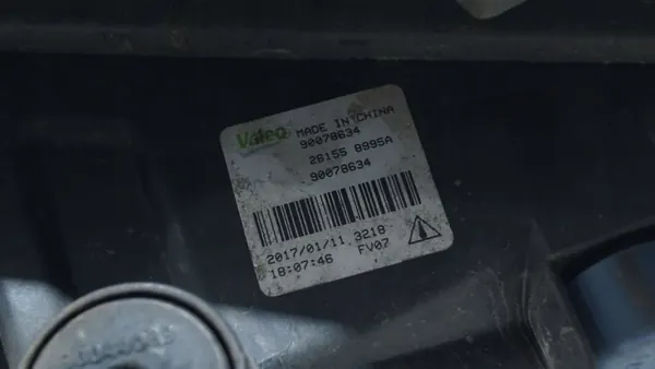 Höger Halogenlamp Grill OEM 90078634 för Nissan image 4