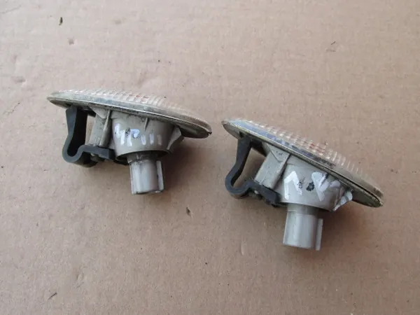 Blinker Mitsubishi PAJERO III 2003 Set OEM image 4