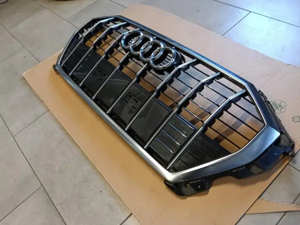 Grille moteur chromée AUDI Q3 83A OEM 83A853651E image 3