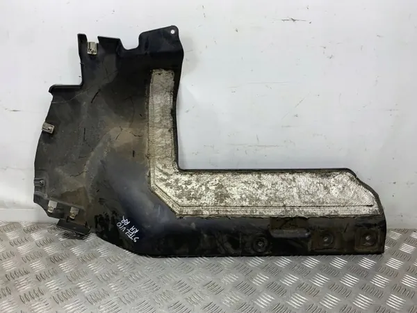 Alfa Romeo Stelvio bakre underredessköld OEM 50550398 image 2