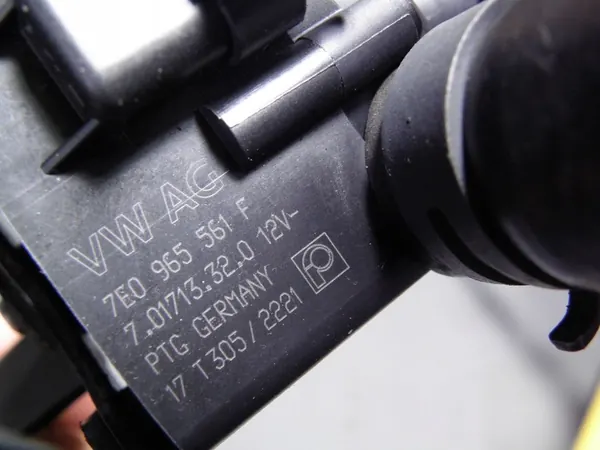 Vattenpump VW T5 LIFT 2.0 TDI BITURBO 7E0965561F image 4