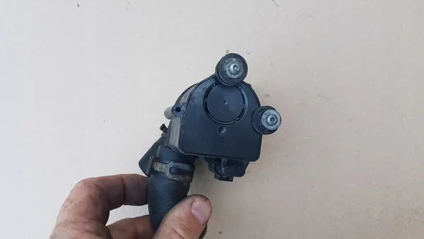 Vattenpump VW T5 LIFT 2.0 TDI BITURBO 7E0965561F image 6