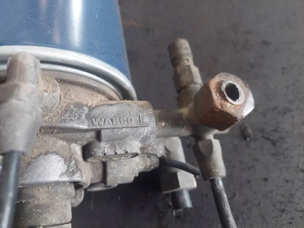 Scania Haldex Trocknerbasis OEM 4324100100 image 3