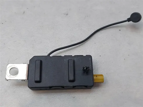 Amplificador antena Renault Clio V OEM 282305503R image 3
