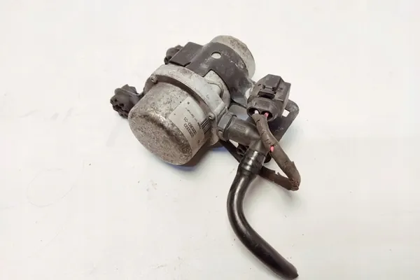 Imupumppu BMW 3 COUPE (E92) 4.0L bensiini OEM 2283333 image 5