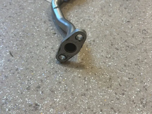 Tubo de Drenagem Óleo Turbo OEM 8586480 BMW B47 Diesel image 9
