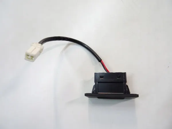 Microinterruptor de maletero MG3 III OEM 11406991 image 2