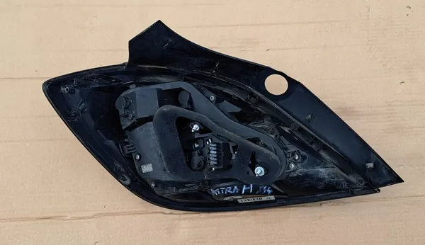 Astra H III 3 5D Höger Bakljus (X44) image 6