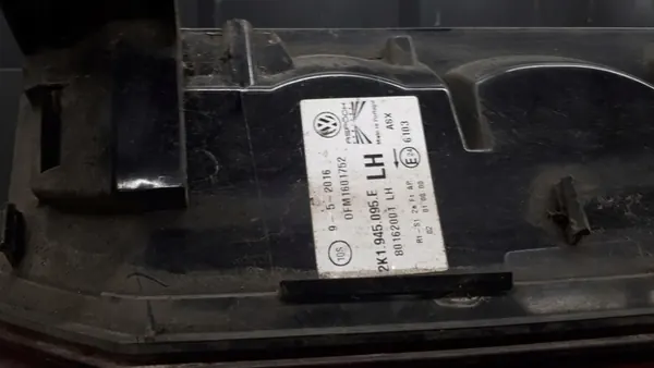 Lámpara trasera izquierda Volkswagen Caddy IV image 7