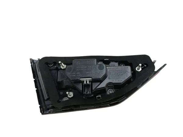 Audi A3 S3 8V 2018 Luz trasera derecha image 2