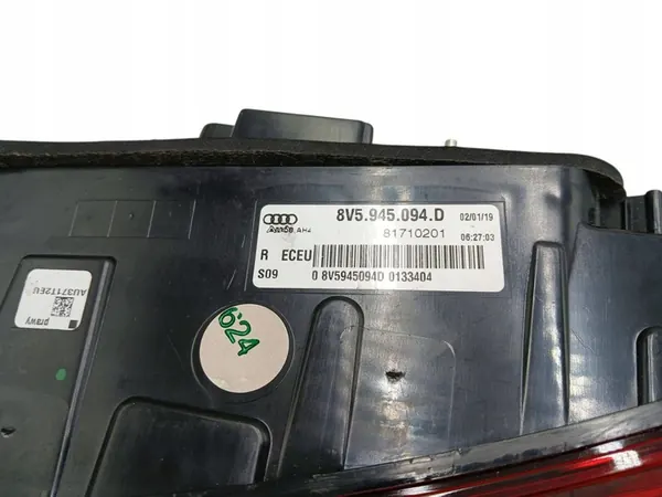 Audi A3 S3 8V 2018 Luz trasera derecha image 3