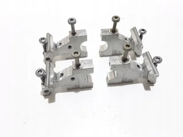 Pieza de culata BMW M6 OEM 8647613 - Usado image 2