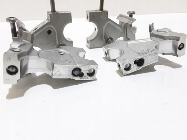 Pieza de culata BMW M6 OEM 8647613 - Usado image 4