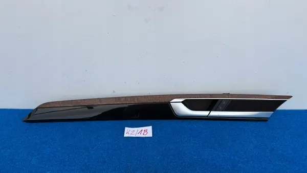 Moldura Puerta VW Arteon OEM 3G8867585 con Altavoz image 2
