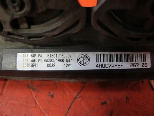 Unité de contrôle moteur Fiat Punto 1.2 OE 55195641 image 2