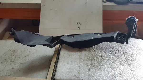 VW POLO VI Vasemman Puskimen Lampputuki 2G0805071B image 4