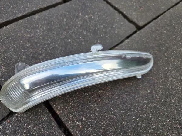 OEM 23962832 Rechtsblinker für Peugeot 208 I image 3