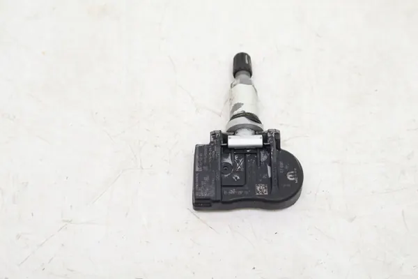 Alfa Romeo Giulia Reifendrucksensor OEM 50547691 image 2