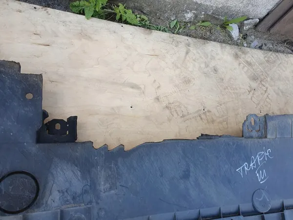 Nedre stötfångardeksel Renault Trafic III image 7