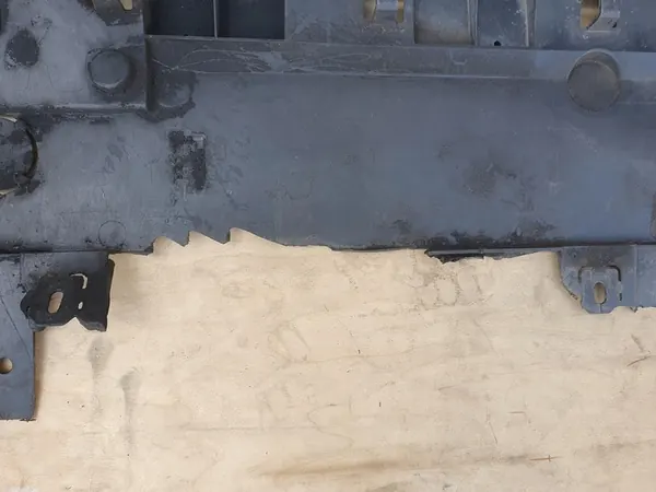 Nedre stötfångardeksel Renault Trafic III image 8