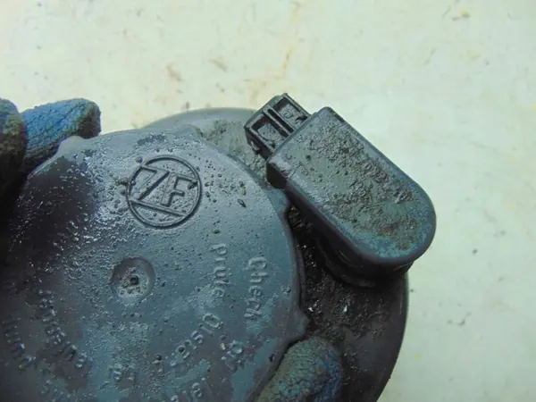 Réservoir de direction assistée ZF pour Mercedes 1823 Econic image 6